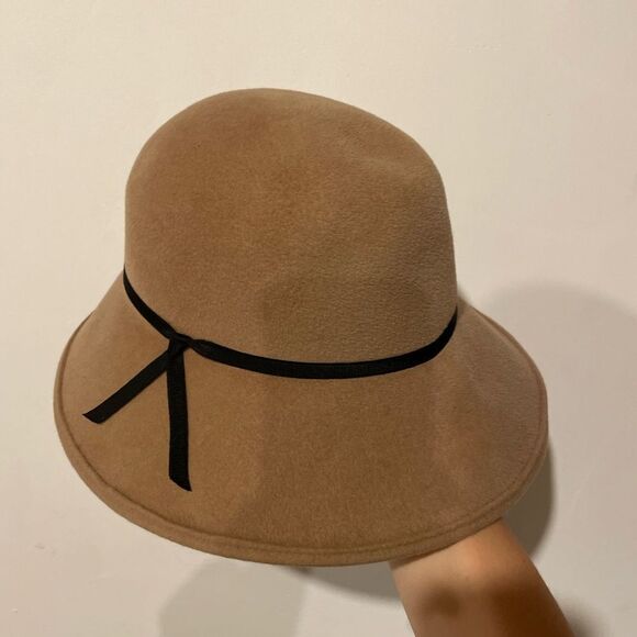 Helen Kaminski 100% Wool Felt Bucket Hat - Picture 4 of 9
